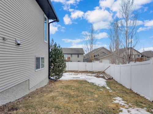 60 Vanson Close, Red Deer, AB - Outdoor