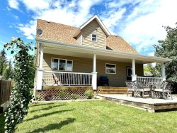 5028 Lakeshore Drive Sylvan Lake, AB T4S 1A9