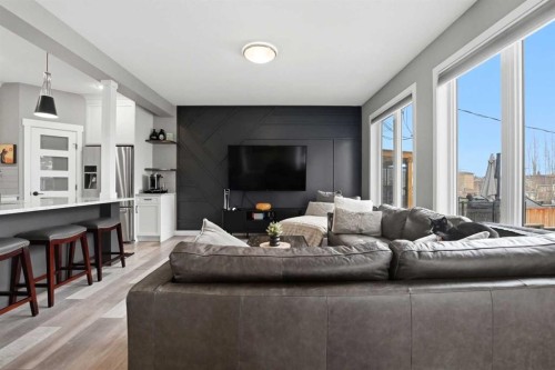 4625 48 Street, Sylvan Lake, AB - Indoor Photo Showing Living Room
