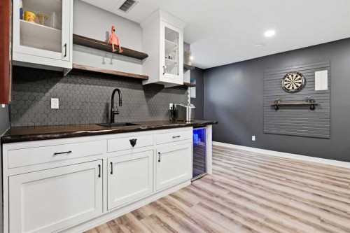 4625 48 Street, Sylvan Lake, AB - Indoor Photo Showing Kitchen