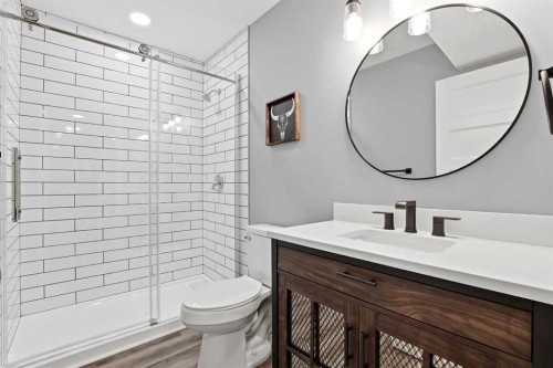 4625 48 Street, Sylvan Lake, AB - Indoor Photo Showing Bathroom