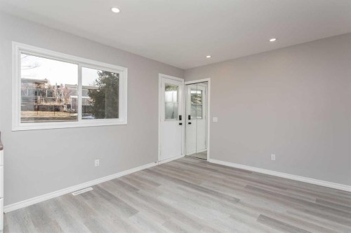103 Westview Drive, Sylvan Lake, AB - Indoor Photo Showing Other Room