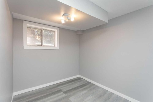 103 Westview Drive, Sylvan Lake, AB - Indoor Photo Showing Other Room