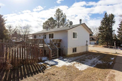 103 Westview Drive, Sylvan Lake, AB - Outdoor