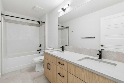286 Dawson Wharf Rise, Chestermere, AB - Indoor Photo Showing Bathroom