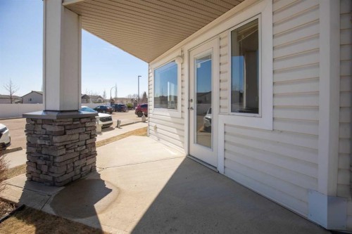 101-60 Jacobs Close, Red Deer, AB - Outdoor With Exterior