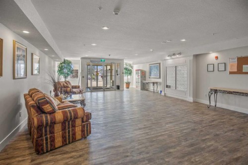 101-60 Jacobs Close, Red Deer, AB - Indoor