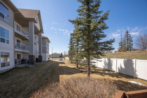 101-60 Jacobs Close, Red Deer, AB - Outdoor