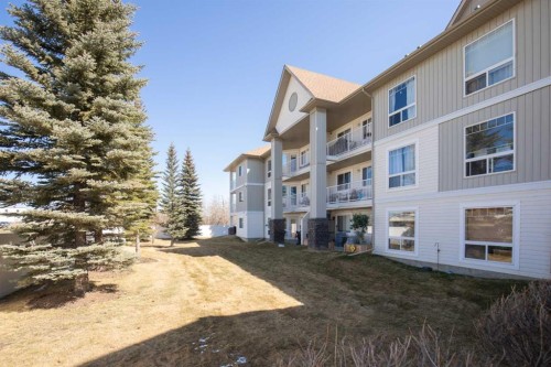101-60 Jacobs Close, Red Deer, AB - Outdoor
