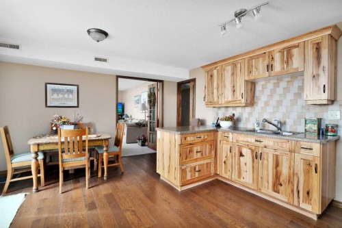 133 Birchcliff Road, Birchcliff, AB - Indoor