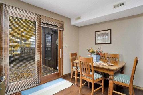 133 Birchcliff Road, Birchcliff, AB - Indoor Photo Showing Dining Room