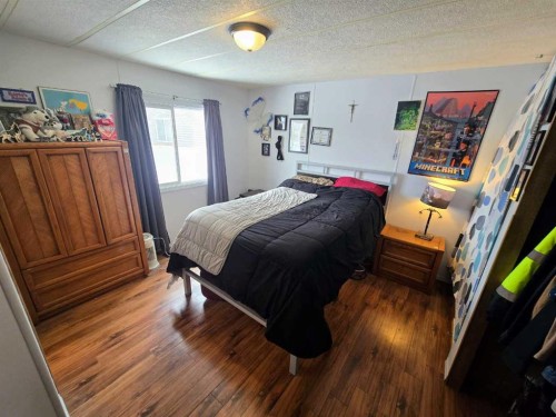 6038 Spruce Crescent, Stettler, AB - Indoor Photo Showing Bedroom