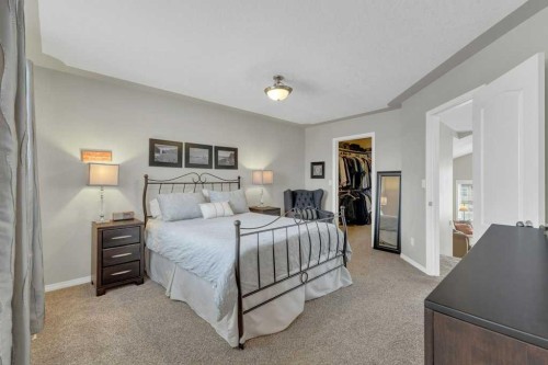 190 Asmundsen Avenue, Red Deer, AB - Indoor Photo Showing Bedroom
