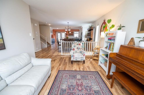 25 Gilbert Crescent, Red Deer, AB - Indoor Photo Showing Living Room