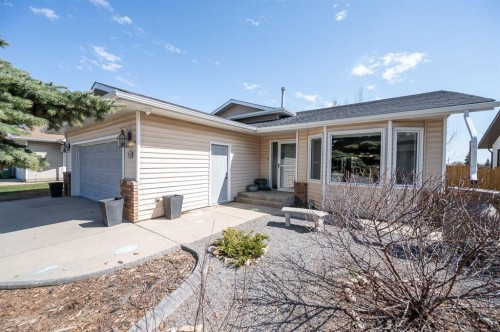 25 Gilbert Crescent, Red Deer, AB - Outdoor