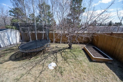 25 Gilbert Crescent, Red Deer, AB - Outdoor
