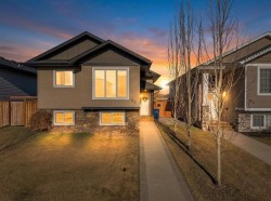 90 Aurora Heights Boulevard Blackfalds, AB T4M 0M6