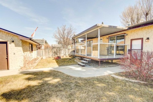 54 Ogden Avenue, Red Deer, AB - Outdoor