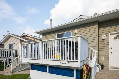 45 Hangingstone Drive, Lacombe, AB - Outdoor