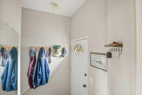 45 Hangingstone Drive, Lacombe, AB - Indoor