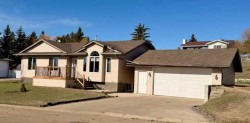 4324 Meadow Lane Hardisty, AB T0B 1V0