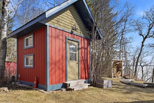 361 Birchcliff Road, Birchcliff, AB - Outdoor