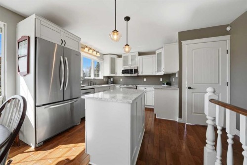6 Sydney Close, Red Deer, AB - Indoor Photo Showing Kitchen With Stainless Steel Kitchen With Upgraded Kitchen