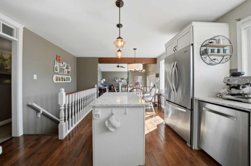 6 Sydney Close, Red Deer, AB - Indoor Photo Showing Kitchen With Stainless Steel Kitchen