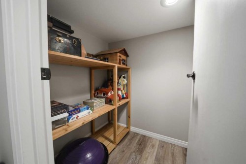 6 Sydney Close, Red Deer, AB - Indoor