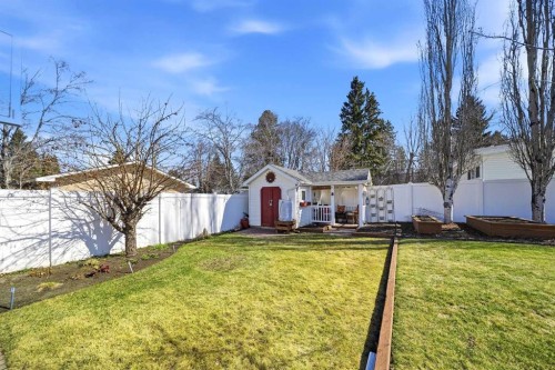 6 Sydney Close, Red Deer, AB - Outdoor