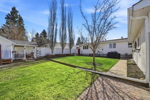 6 Sydney Close, Red Deer, AB - Outdoor