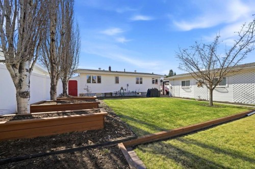6 Sydney Close, Red Deer, AB - Outdoor