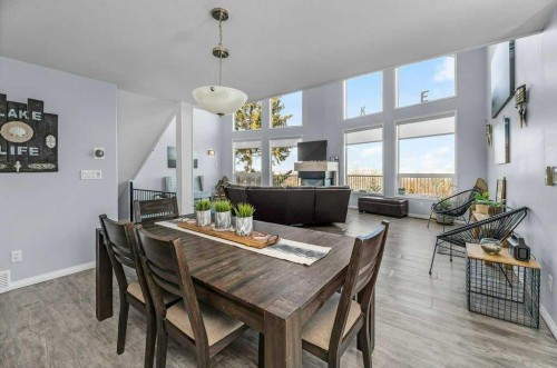 19 Lakeview Drive, Rochon Sands, AB - Indoor Photo Showing Dining Room