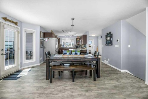 19 Lakeview Drive, Rochon Sands, AB - Indoor Photo Showing Dining Room