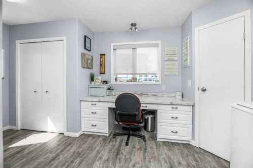19 Lakeview Drive, Rochon Sands, AB - Indoor Photo Showing Office