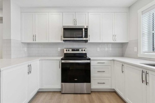 505-135 Mahogany Parade Se, Calgary, AB - Indoor Photo Showing Kitchen