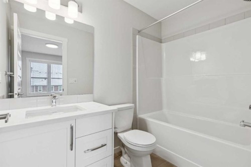 505-135 Mahogany Parade Se, Calgary, AB - Indoor Photo Showing Bathroom