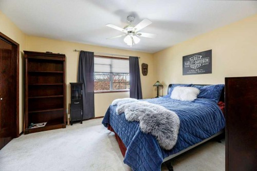 299 Cornett Drive, Red Deer, AB - Indoor Photo Showing Bedroom