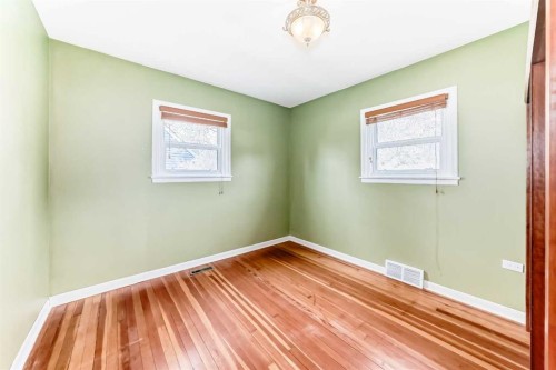 5309 42A Avenue, Red Deer, AB - Indoor Photo Showing Other Room