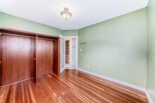 5309 42A Avenue, Red Deer, AB - Indoor Photo Showing Other Room