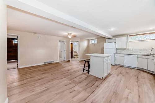 5309 42A Avenue, Red Deer, AB - Indoor Photo Showing Kitchen