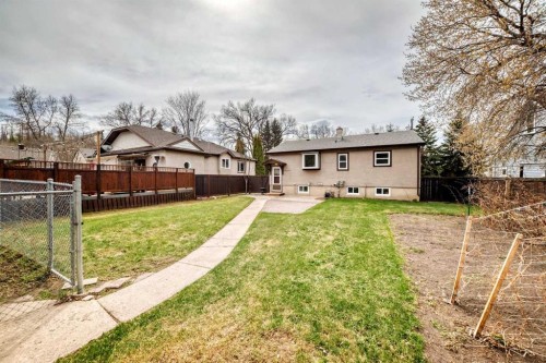 5309 42A Avenue, Red Deer, AB - Outdoor