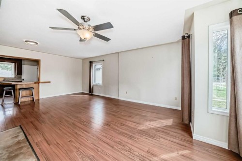 5309 42A Avenue, Red Deer, AB - Indoor Photo Showing Other Room