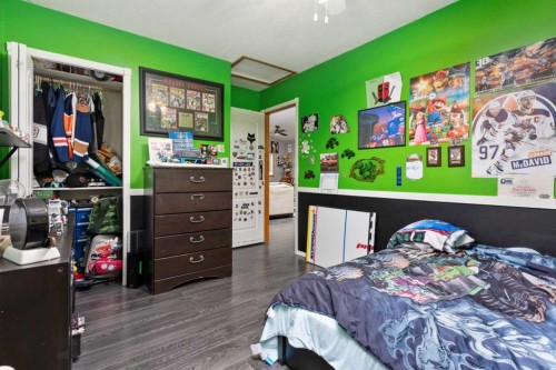 6122 32 Avenue, Camrose, AB - Indoor Photo Showing Bedroom