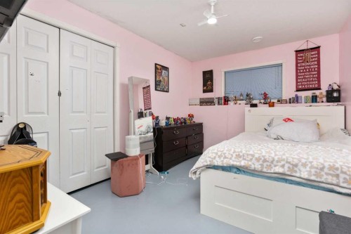 6122 32 Avenue, Camrose, AB - Indoor Photo Showing Bedroom