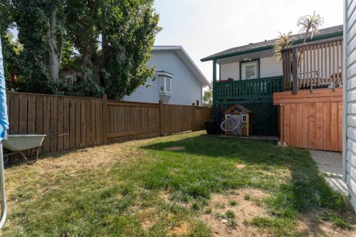 6122 32 Avenue, Camrose, AB - Outdoor