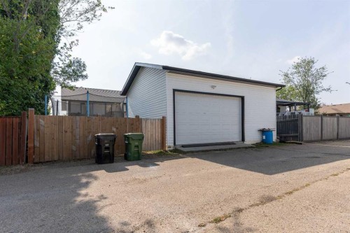 6122 32 Avenue, Camrose, AB - Outdoor With Exterior