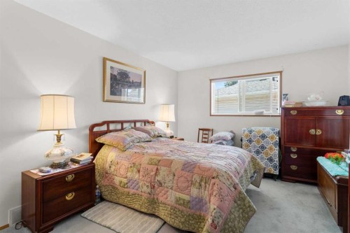 27-2821 Botterill Crescent, Red Deer, AB - Indoor Photo Showing Bedroom