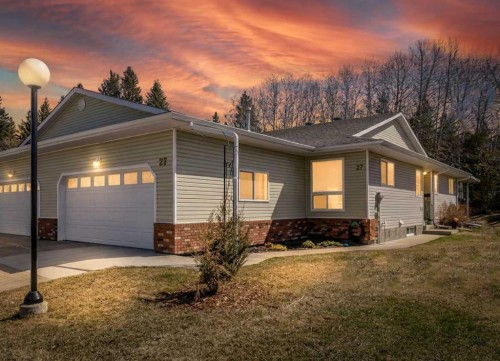 27-2821 Botterill Crescent, Red Deer, AB - Outdoor