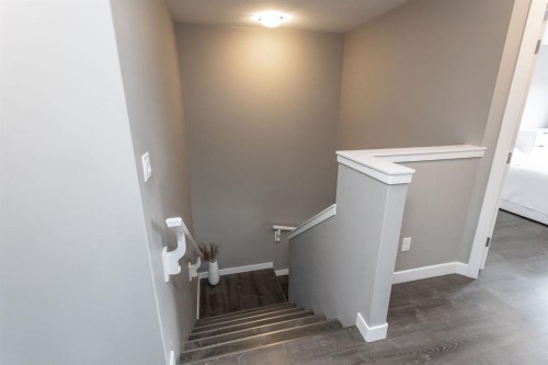 67 Thomlison Avenue, Red Deer, AB - Indoor Photo Showing Other Room
